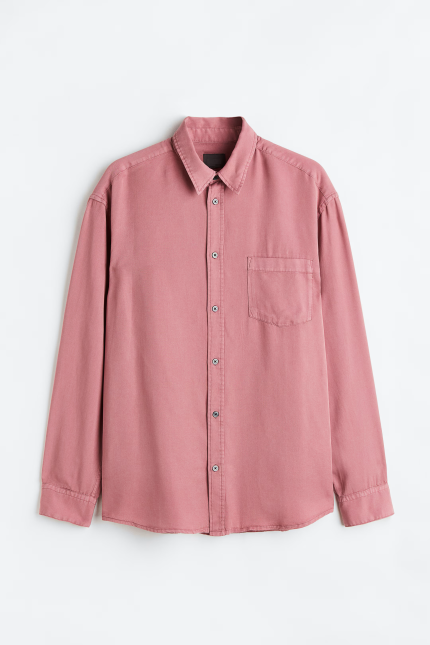 twill made from 100_ lyocell with a turn-down collar, classic front, an open chest pocket and a yoke at the back